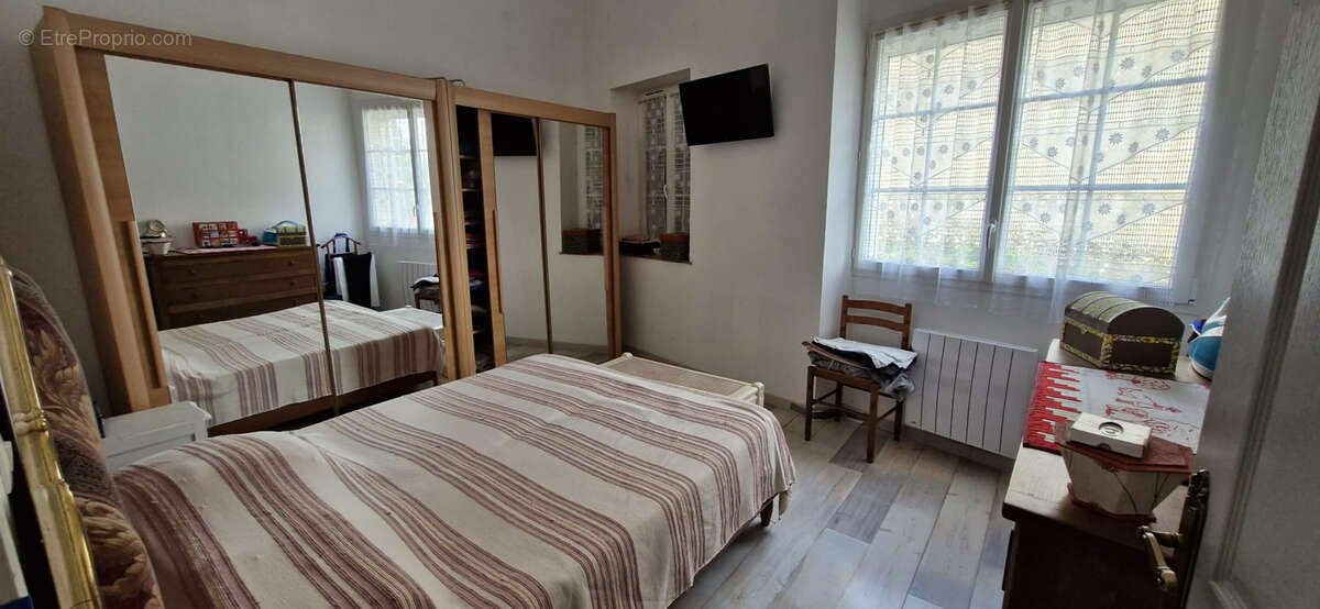 Maison à MORTAGNE-SUR-GIRONDE