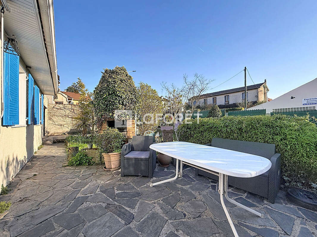 Maison à L'HAY-LES-ROSES