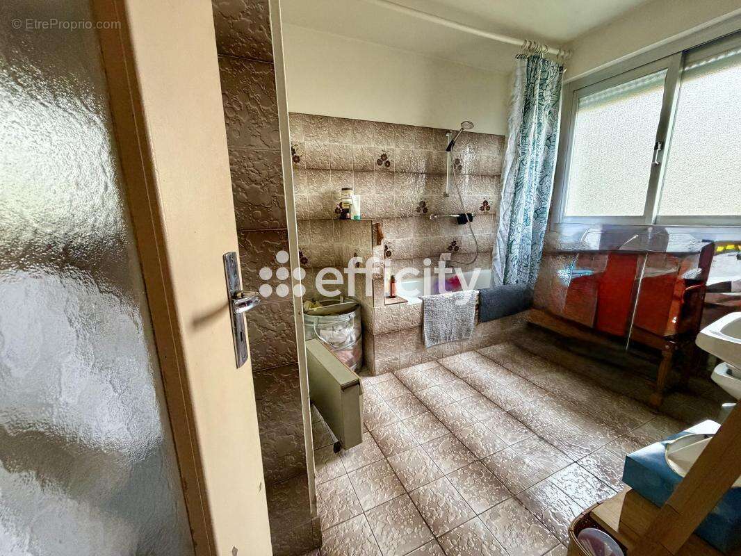 Maison à CHENNEVIERES-SUR-MARNE