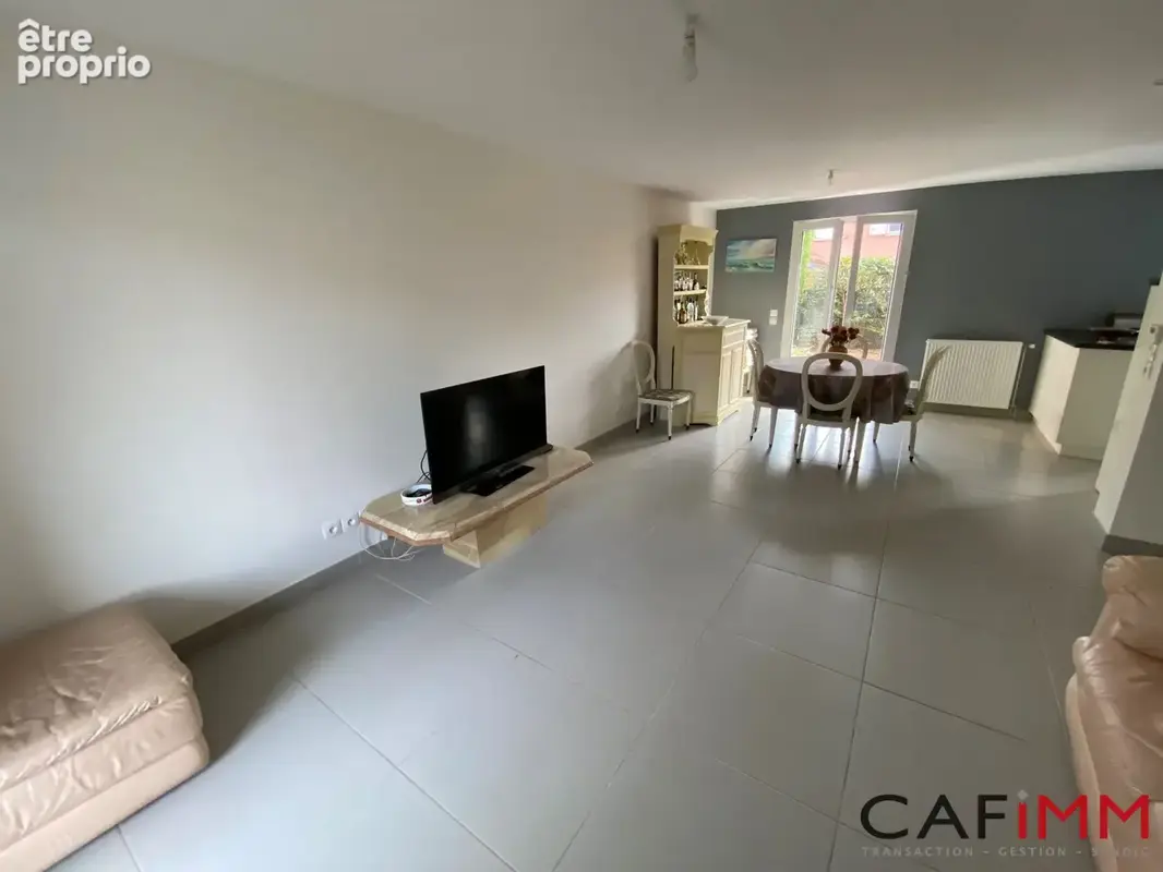 Maison 92 m² à Civrieux  - photo 8