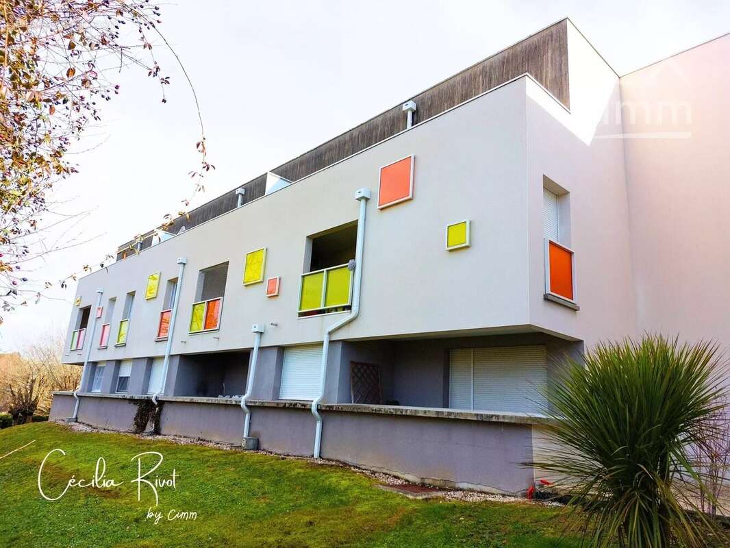 T2 avec Balcon, ascenseur  et 2 places de parkingà Artigues - photo 6