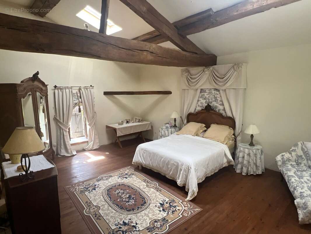 Grande maison avec maison d'amis et maison indépendante à rénover - photo 10