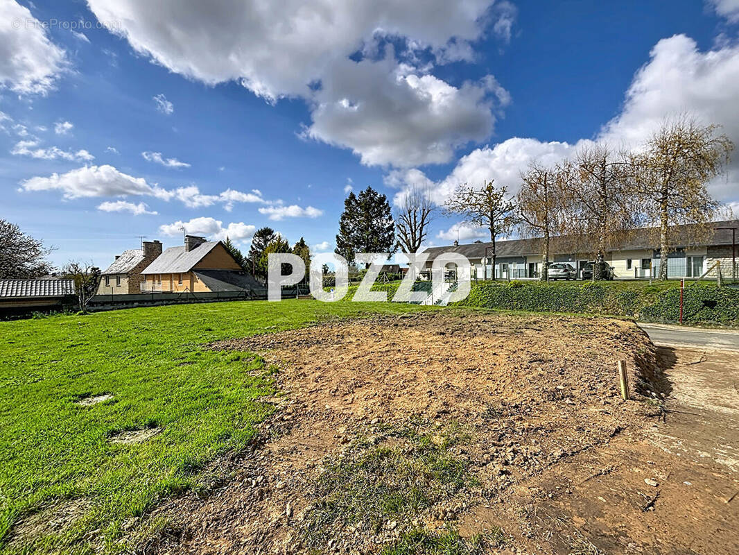Terrain à MARCILLY