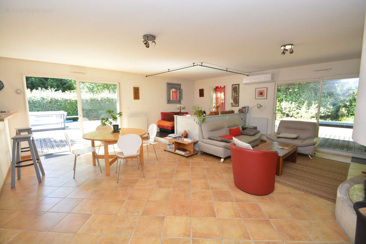 Maison à vendre 4 pièces principales + cabanon annexe et piscine - saumos - photo 2