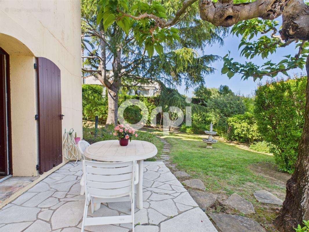 Maison à MANDELIEU-LA-NAPOULE