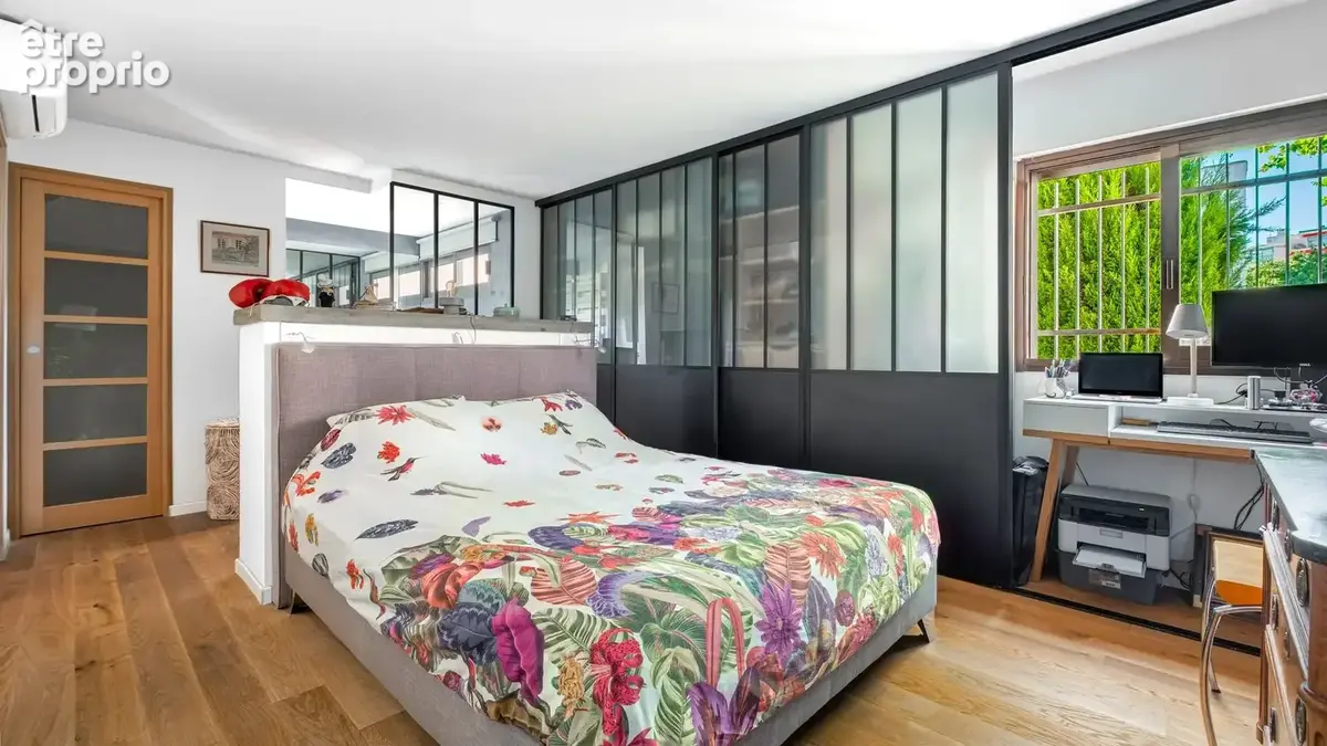 Antibes – port vauban – 3/4 pièces de 90 m² avec terrasse, garage et cave - photo 8