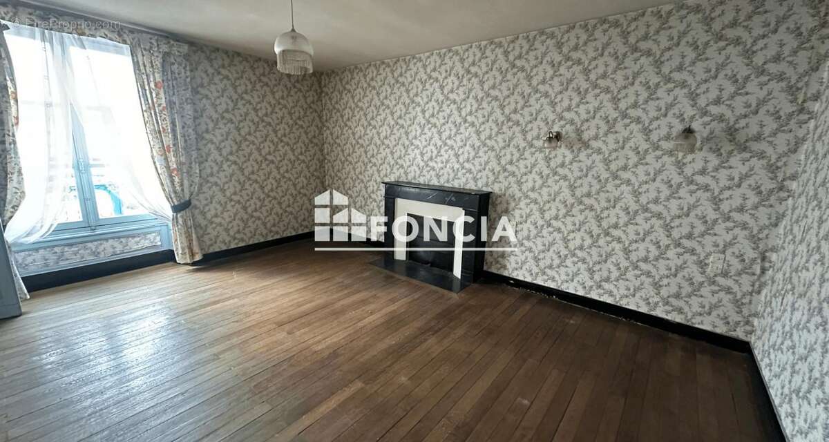 Maison à SAINT-CALAIS