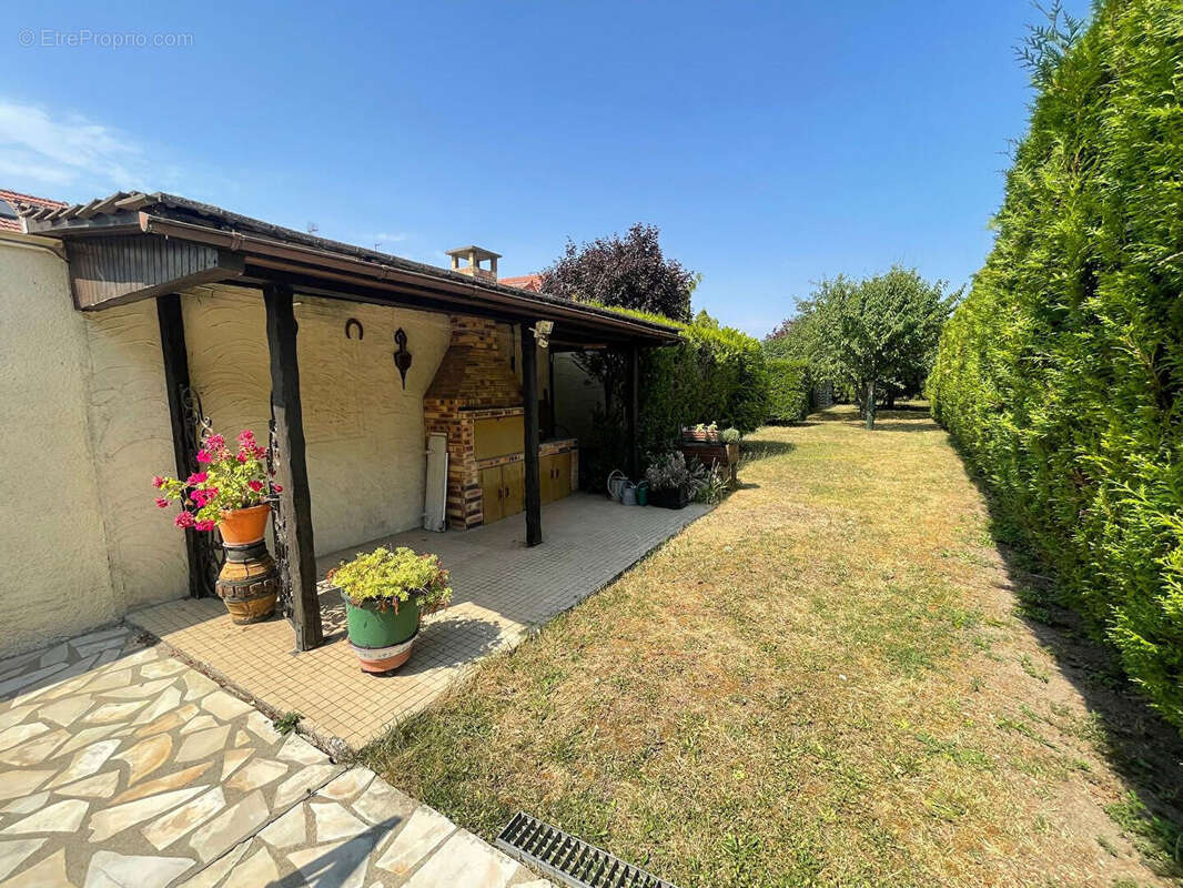 Maison à SARTROUVILLE