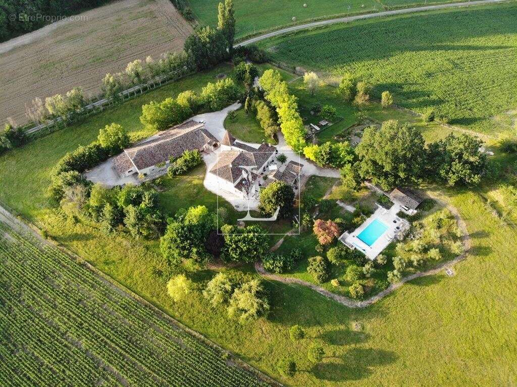 Maison à LAUZERTE