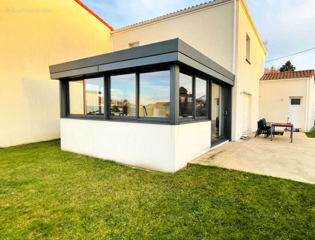 Vertou , Maison contemporaine de 146m² , 4 chambres , jardin - photo 10