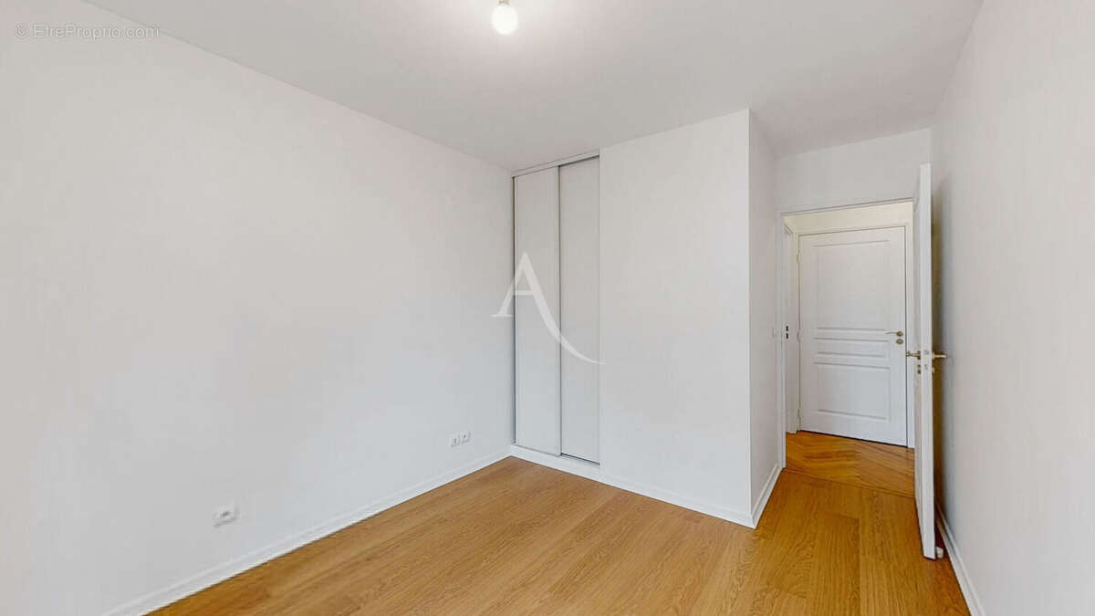 A VENDRE - COEUR DE VILLE - 3 pièces 59 m² Le Plessis Robinson - photo 6