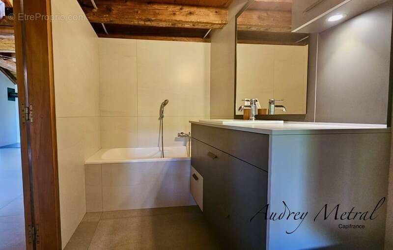 Maison en pierre avec piscine + terrain à vendre à SERRIERES EN CHAUTAGNE (73), 50 min de Genève et d'Annecy, 35 min d'Aix-les-B - photo 10