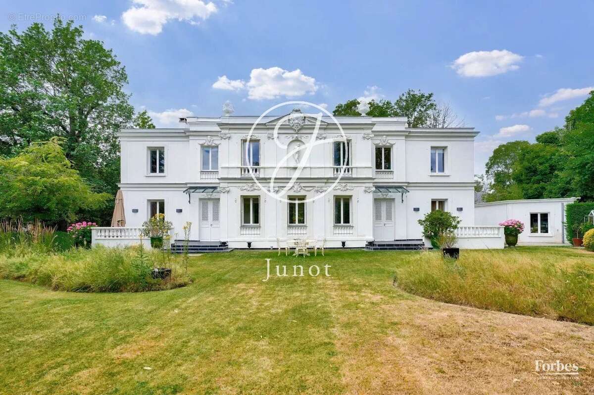 Maison à LE VESINET