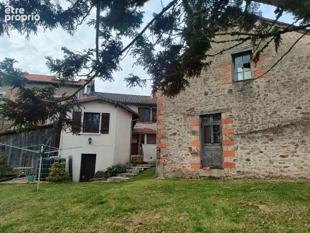 Maison à LA CHAPELLE-MONTBRANDEIX