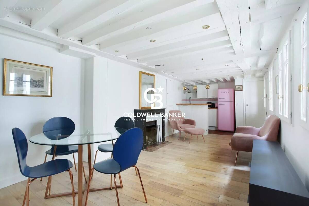 Appartement à PARIS-7E