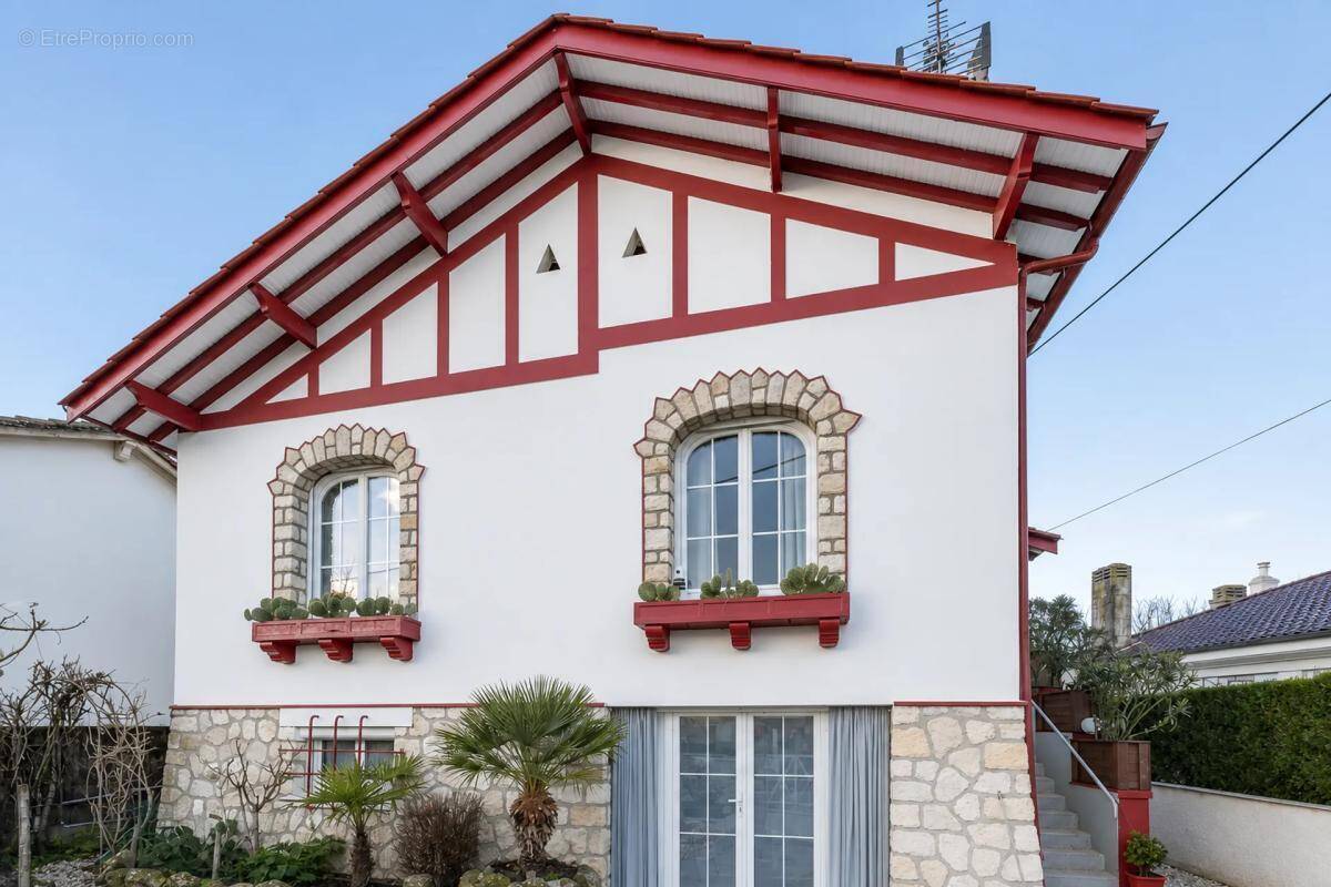 Maison à PAUILLAC