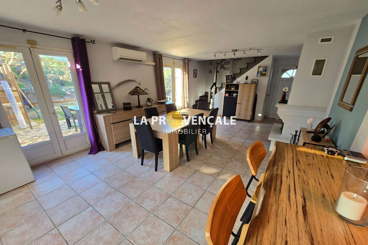 Maison à SAINT-MAXIMIN-LA-SAINTE-BAUME