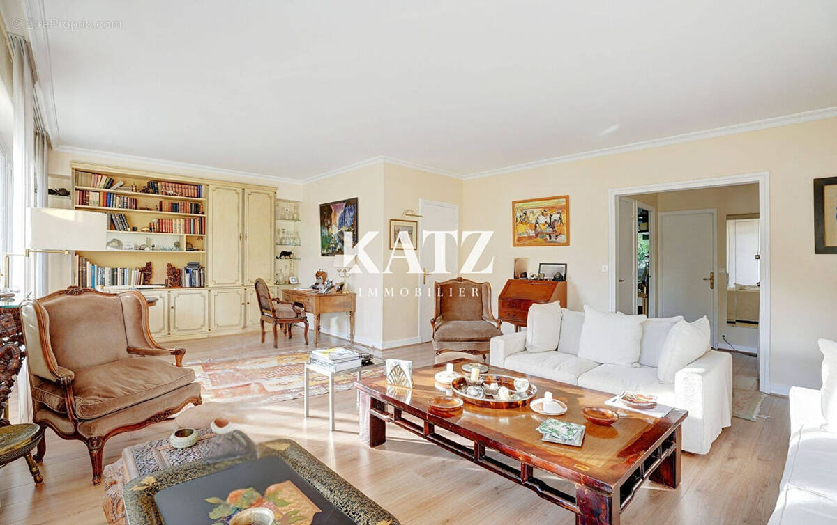 Appartement à VAUCRESSON