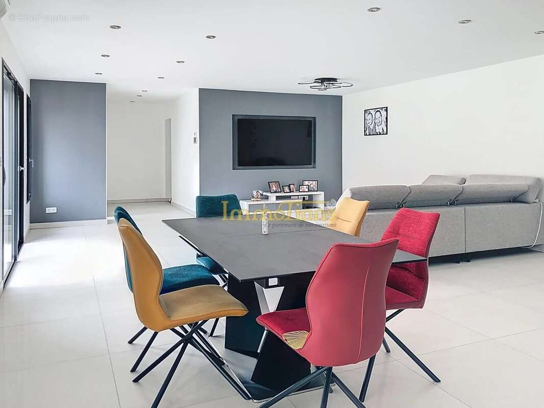 Maison à SAINT-LATTIER