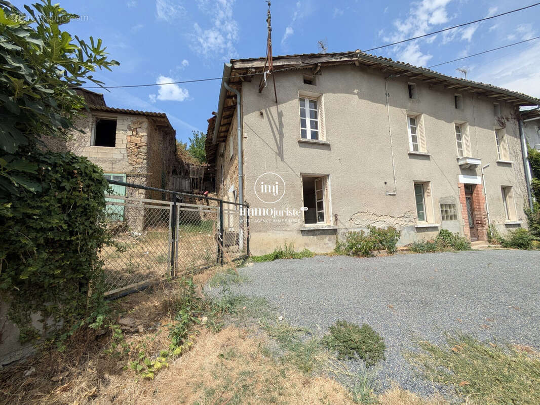 Maison 5 pièces 109 m² à vendre à Saint-Victurnien (87420) - photo 2