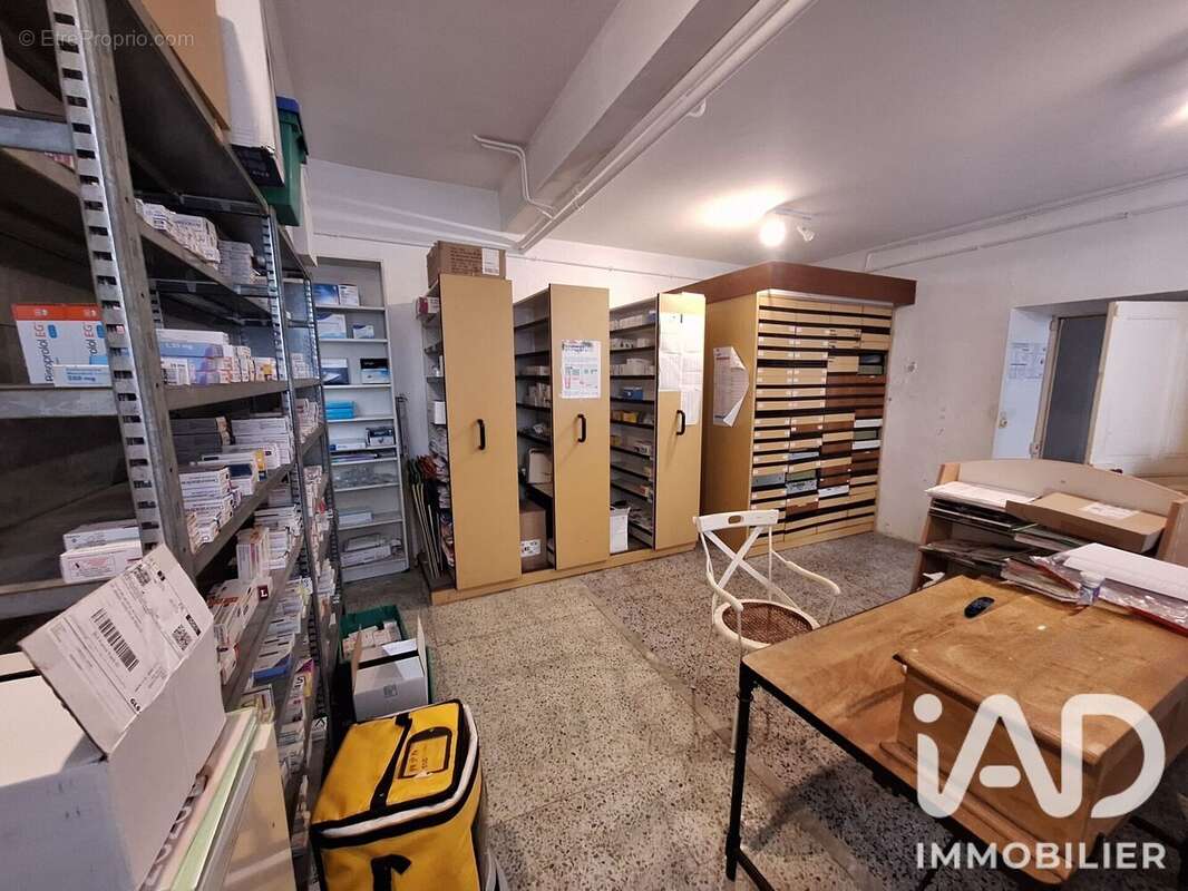 Commerce 107 m² à Saint-Pe-De-Bigorre  - photo 6