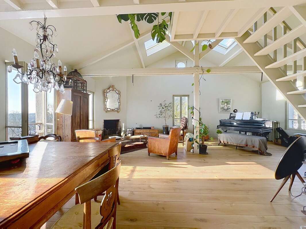 Appartement à GARCHES