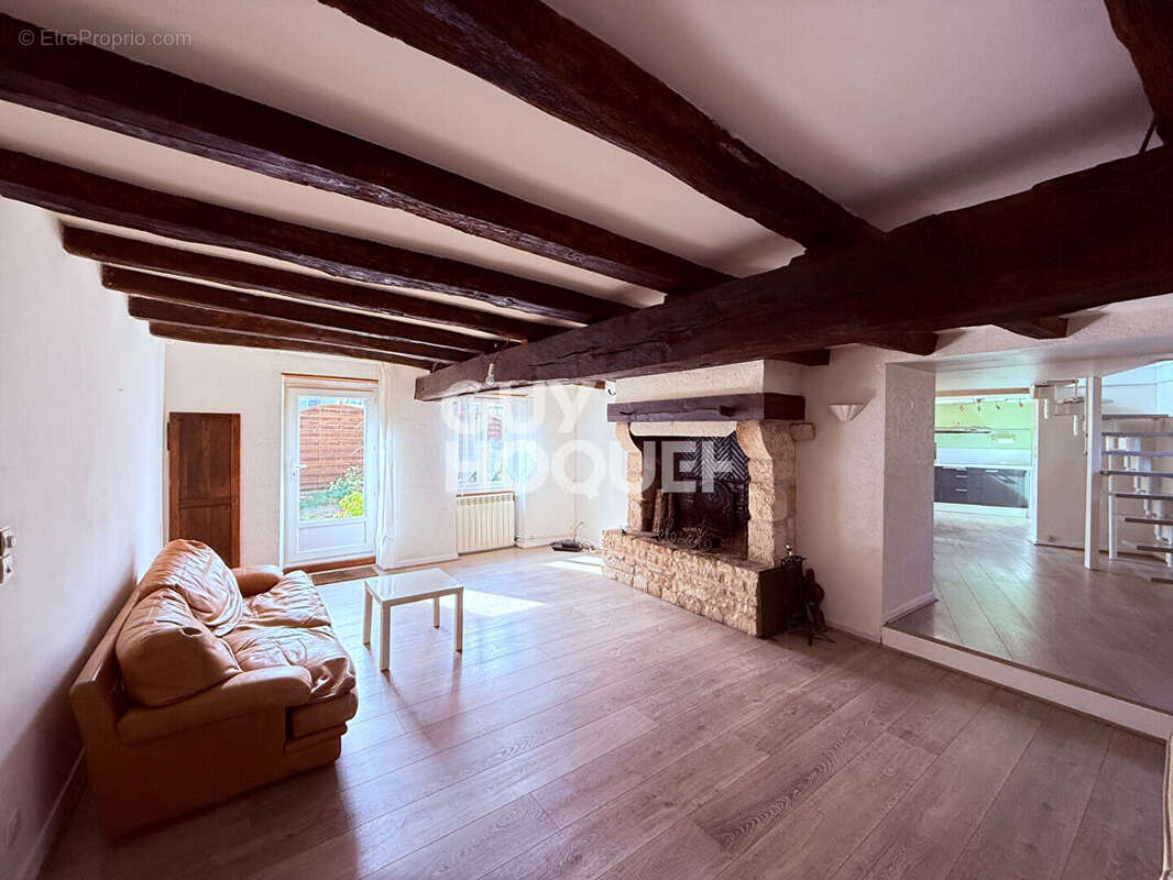 Maison à PLAIMPIED-GIVAUDINS