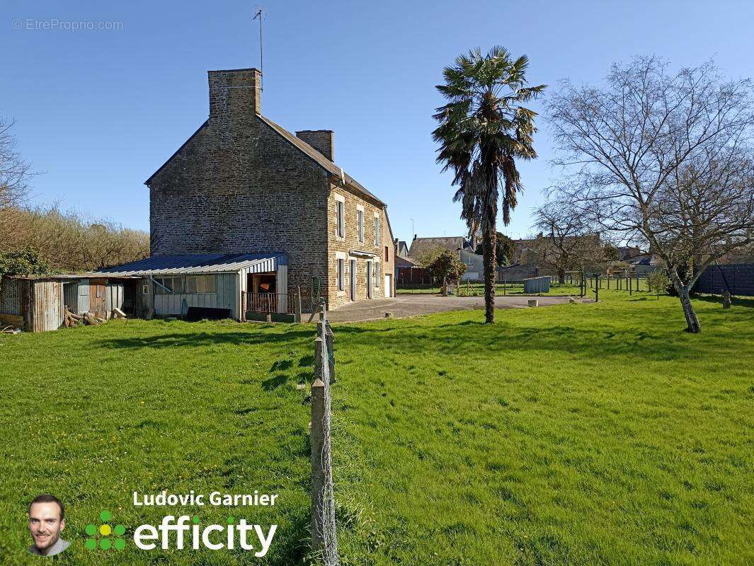 Maison à SAINT-HILAIRE-DU-HARCOUET