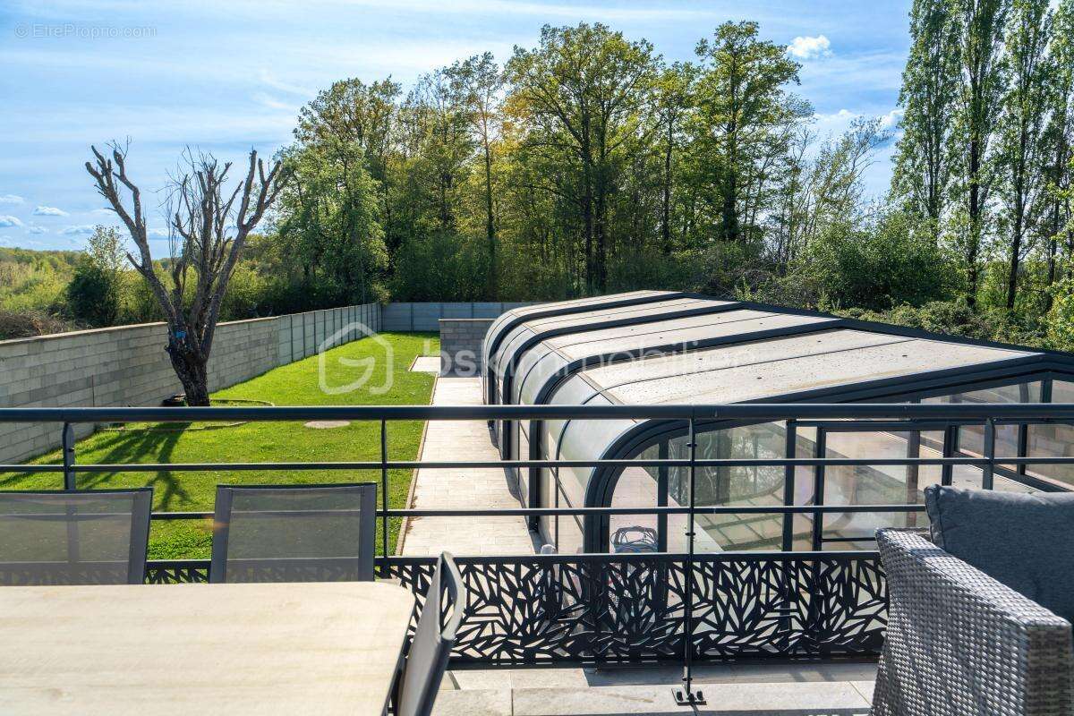 Maison à VILLENEUVE-LES-BORDES