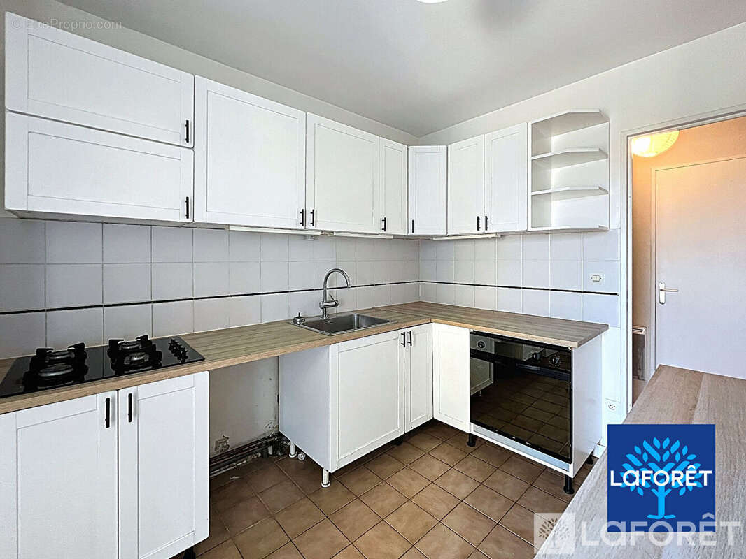 Appartement à SAINT-GENIS-LAVAL