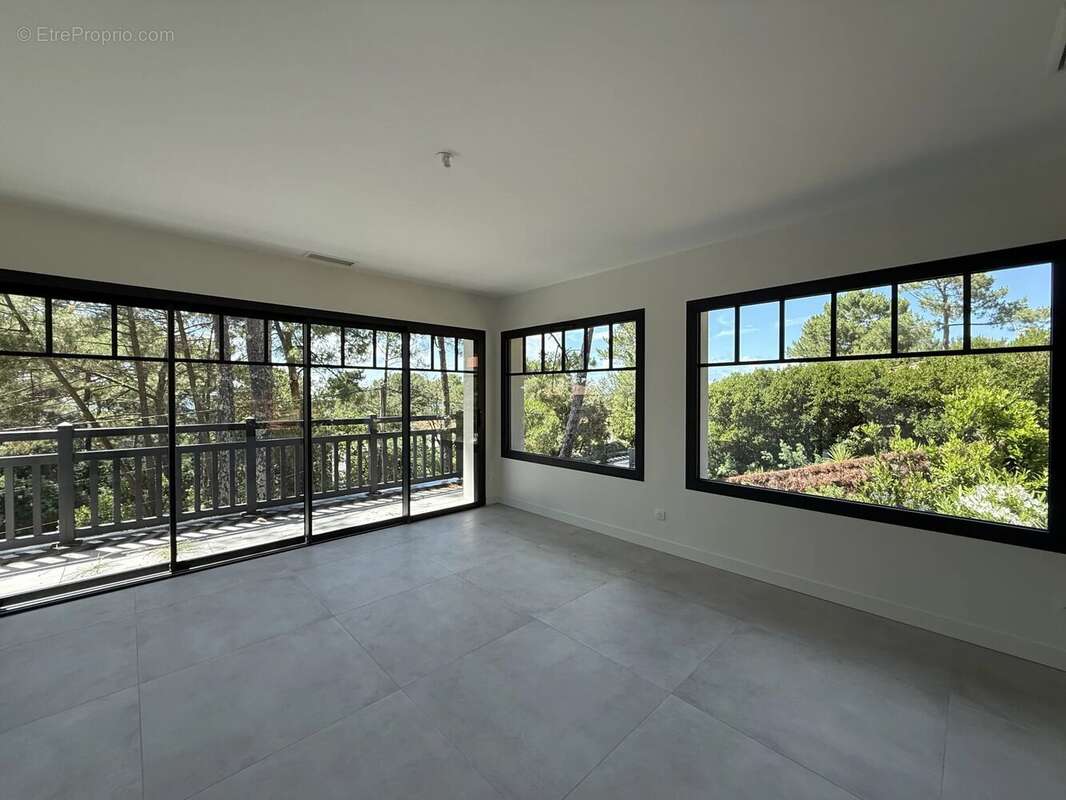 Magnifique villa avec vue sur le Bassin - photo 4