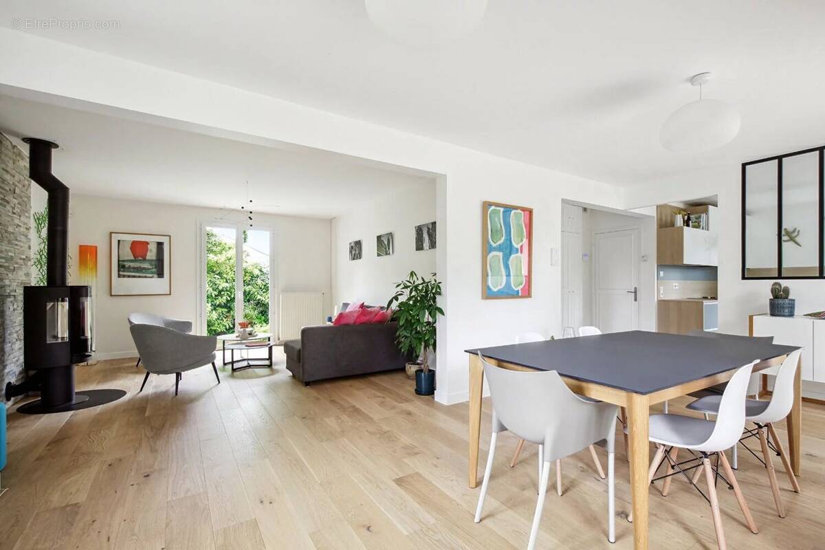 Maison à LE VESINET