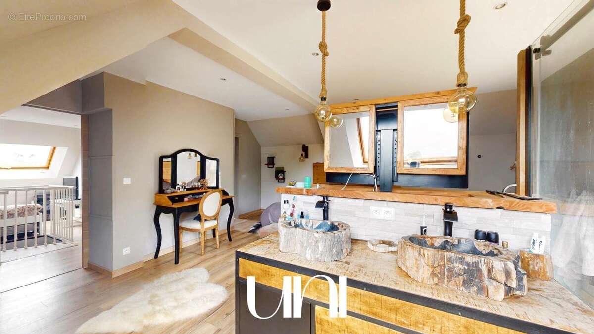 Maison 257 m² à Bonnemaison  - photo 10