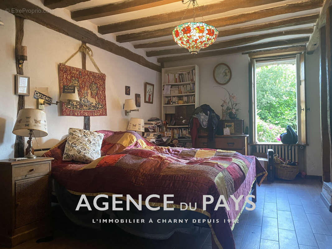 Maison à CHARNY