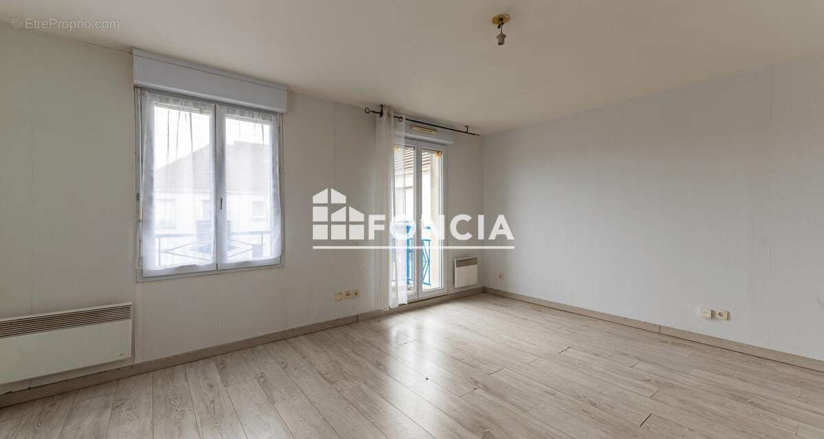 Appartement à ROISSY-EN-BRIE