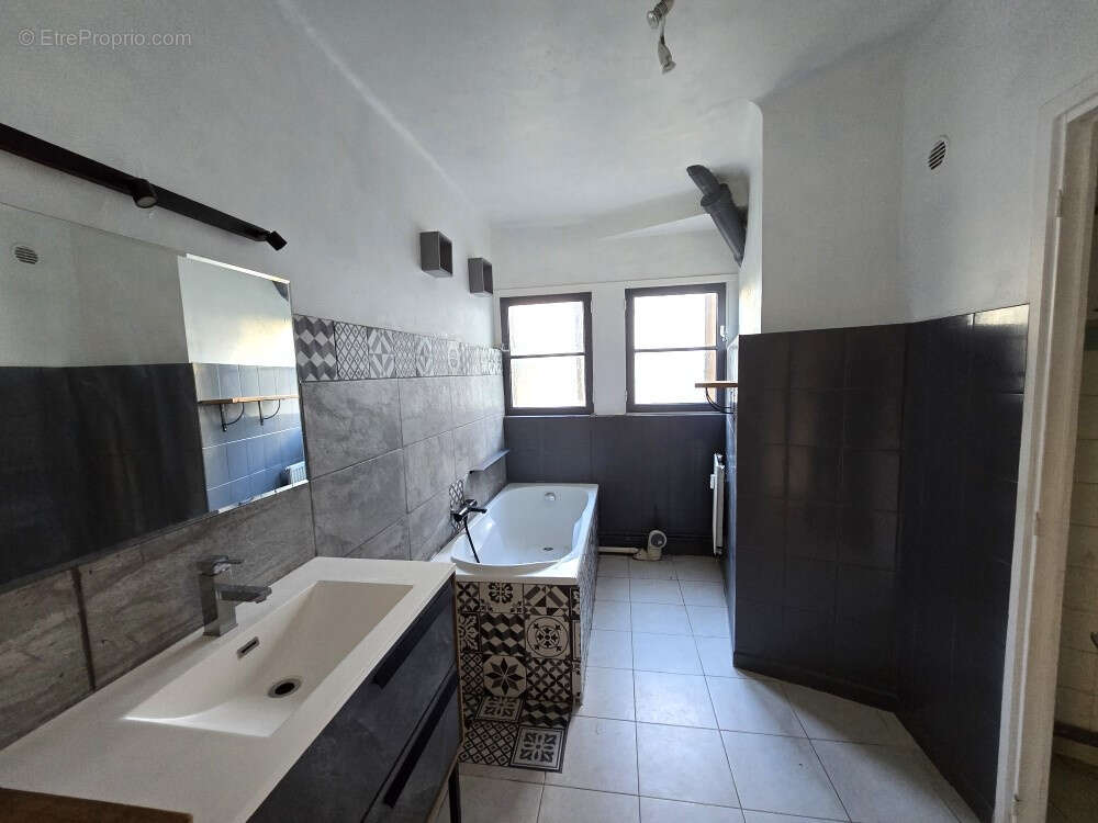 Appartement à NIMES