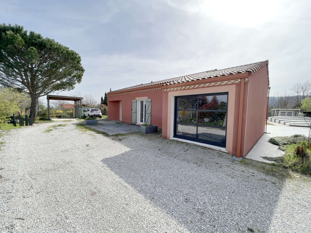 Belle villa avec piscine au calme - photo 32