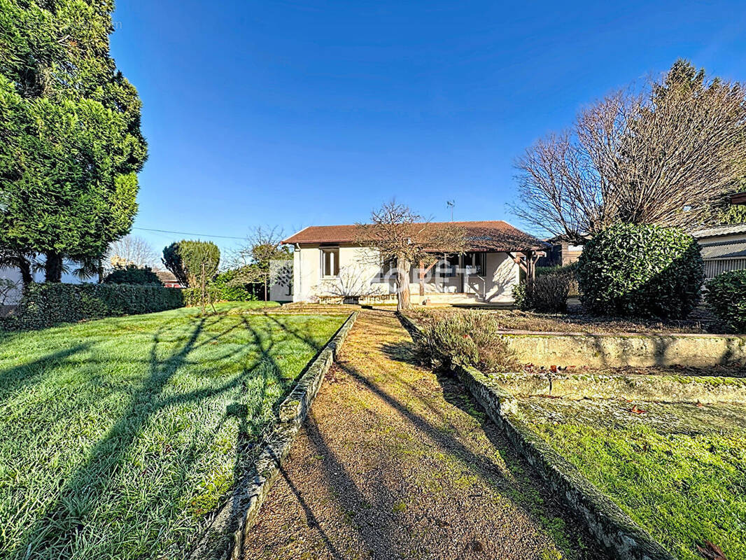 Maison à JASSANS-RIOTTIER