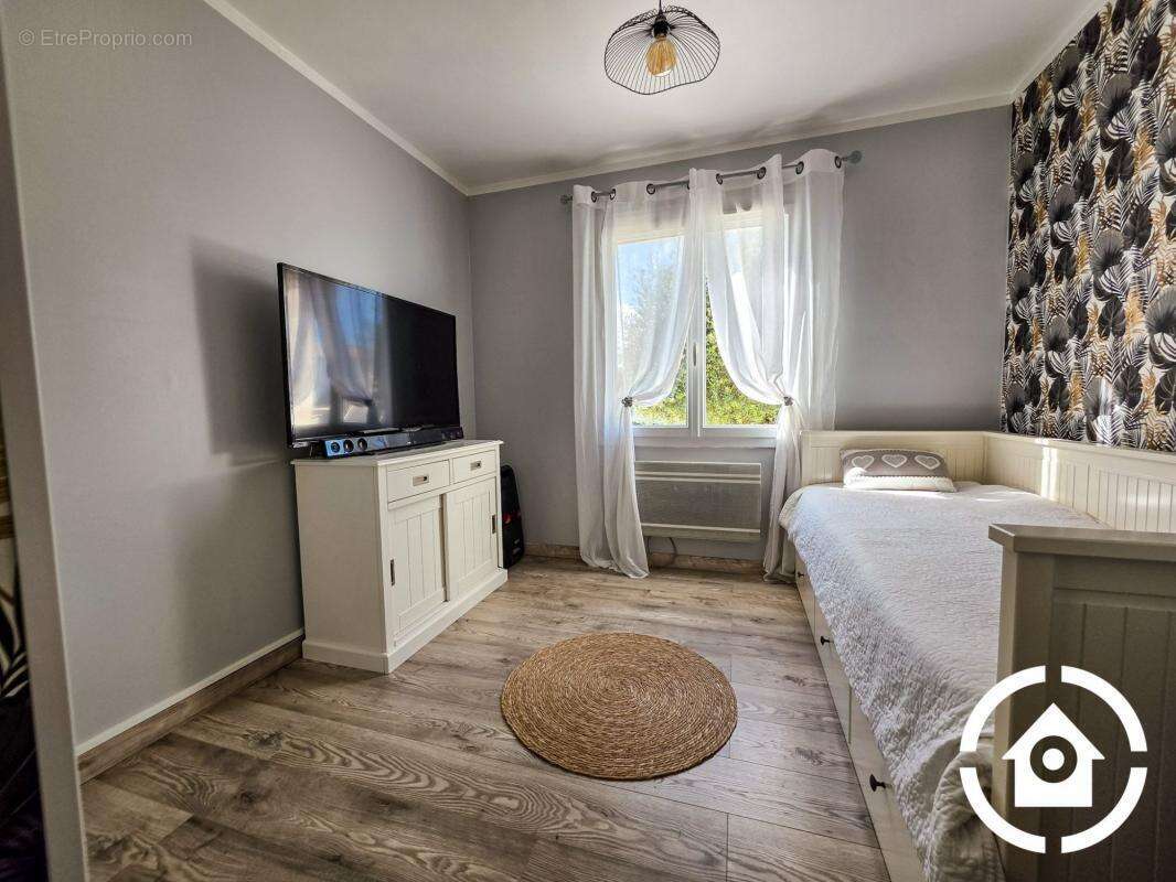 Maison à JUILLAC-LE-COQ