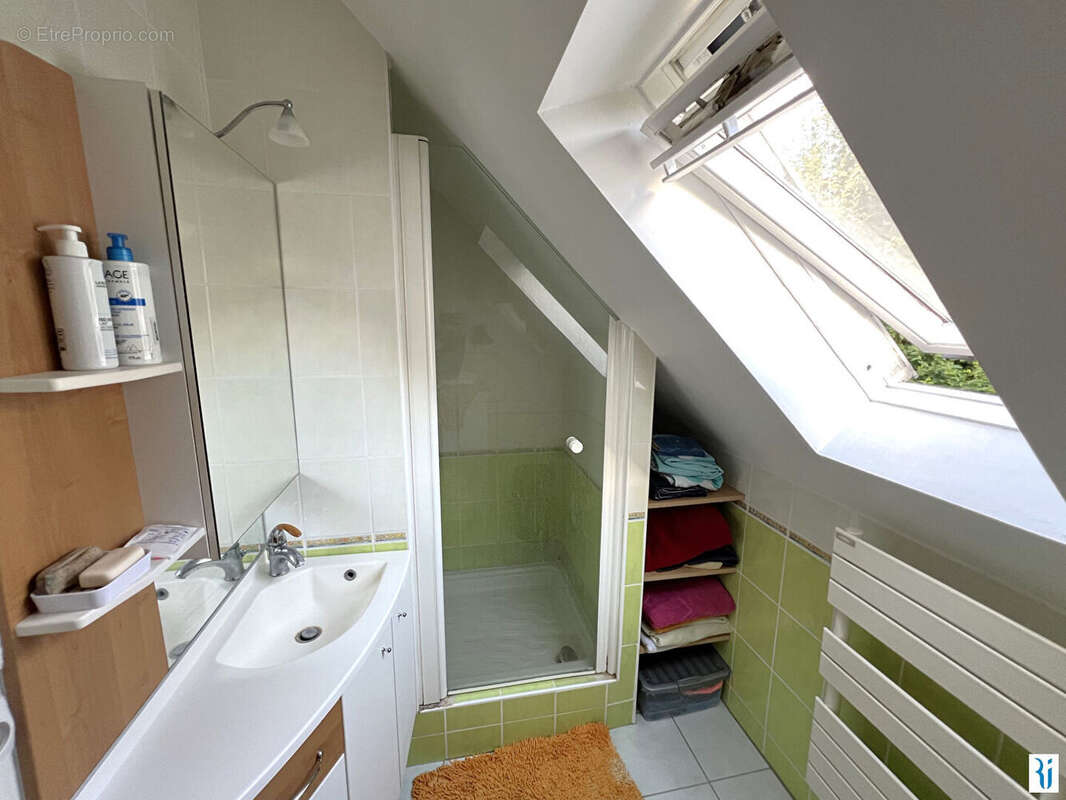 Maison à LE MESNIL-ESNARD