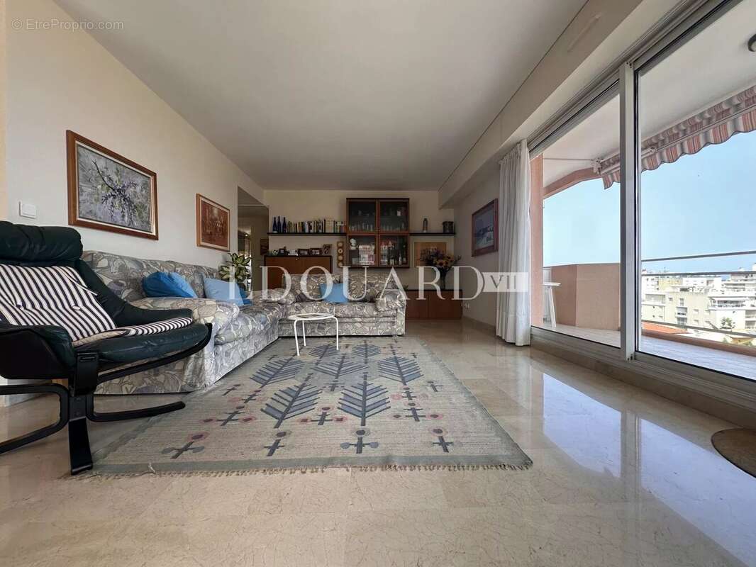 Appartement à ROQUEBRUNE-CAP-MARTIN