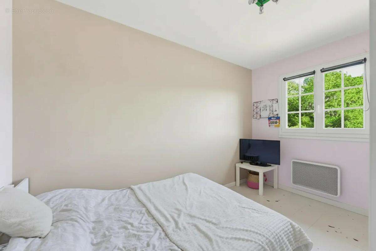 Maison familiale 7 pièces à Sadirac avec piscine - photo 16