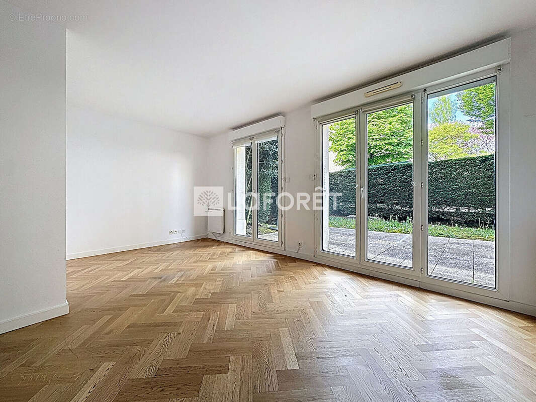 Appartement à LE PLESSIS-ROBINSON