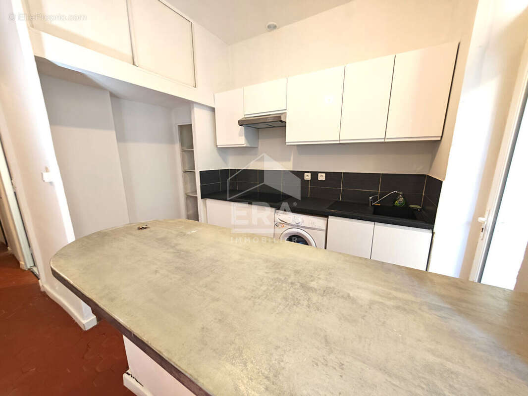 Appartement à MARSEILLE-5E