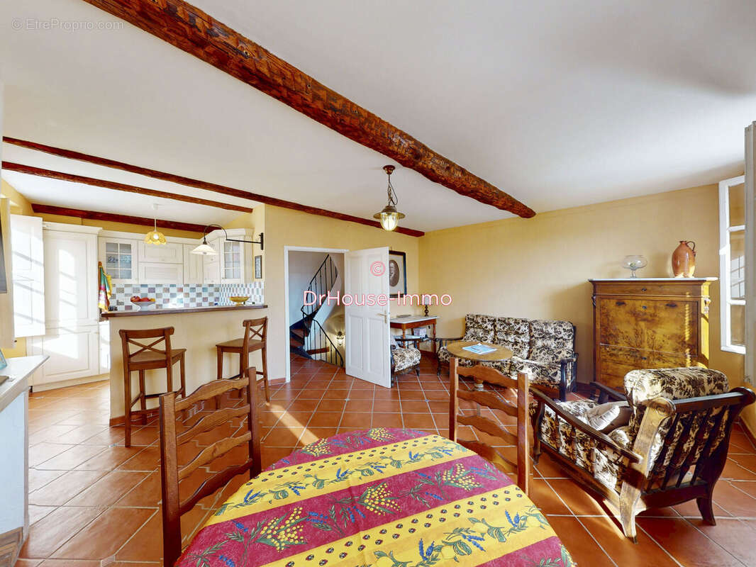 Maison à LA GARDE-FREINET