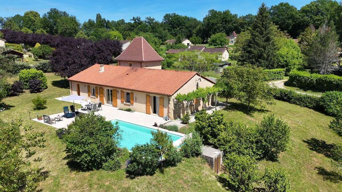 Belle maison contemporaine avec 4 chambres, piscine et garage - photo 3