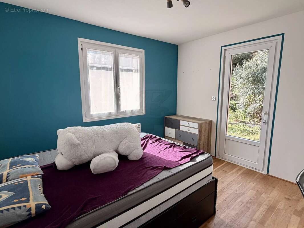 Maison à BAGNOLS-EN-FORET