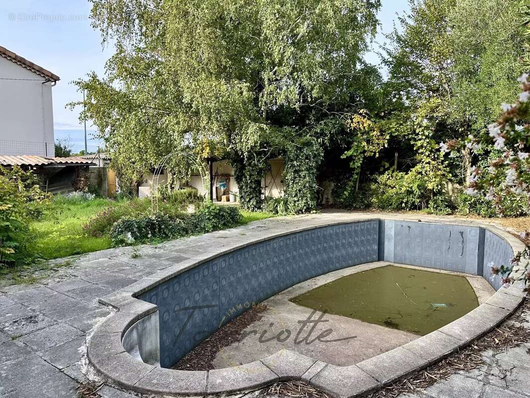 Maison à MONTELIMAR