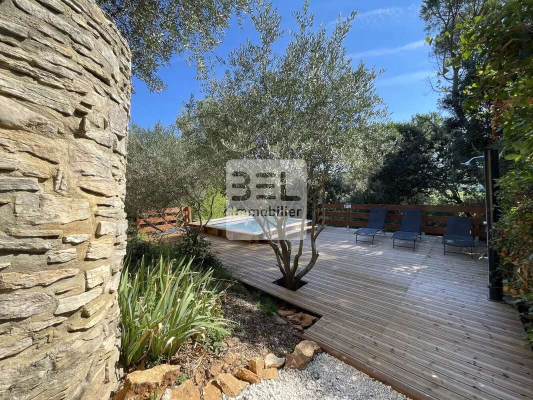 Maison à BAGNOLS-SUR-CEZE