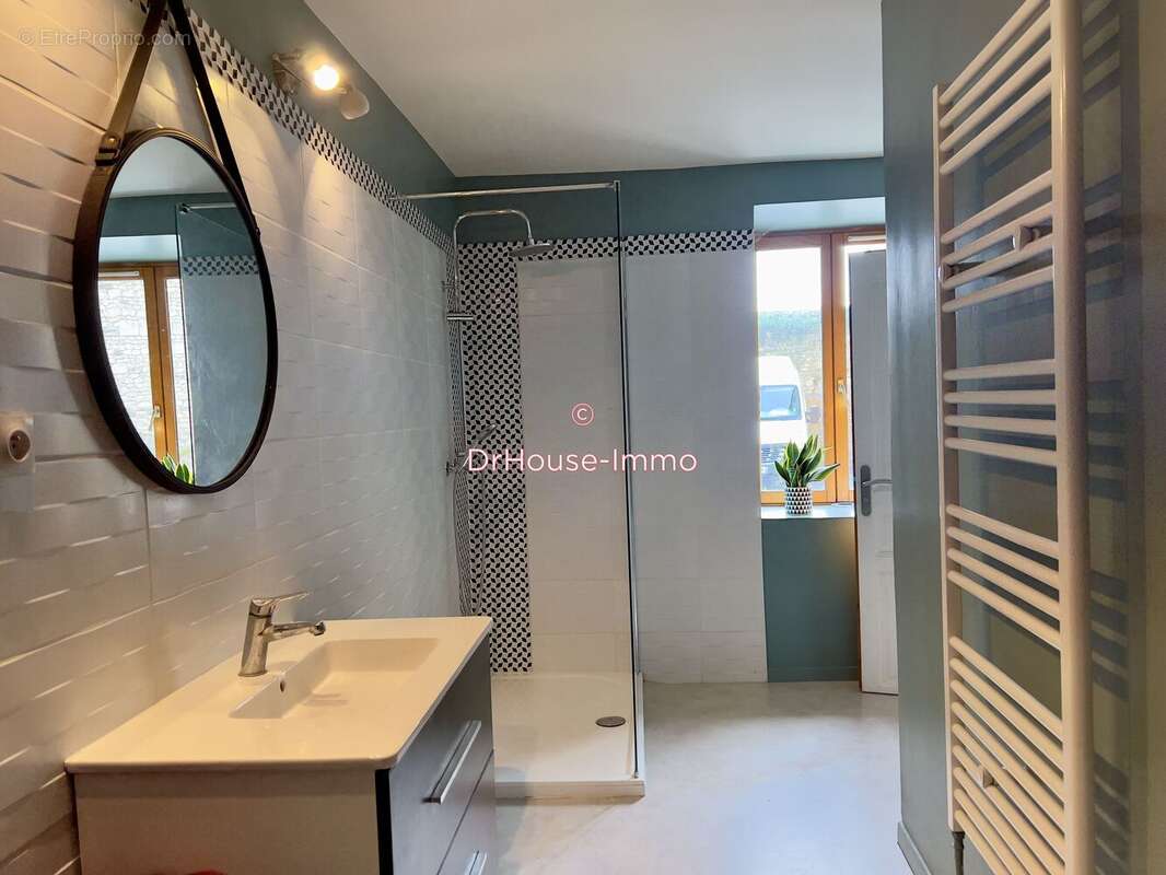 Maison à SAINTE-MAURE-DE-TOURAINE